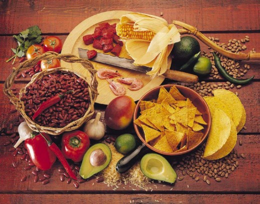 Luis Kadour Ponce seleccionando ingredientes frescos en mercado tradicional mexicano